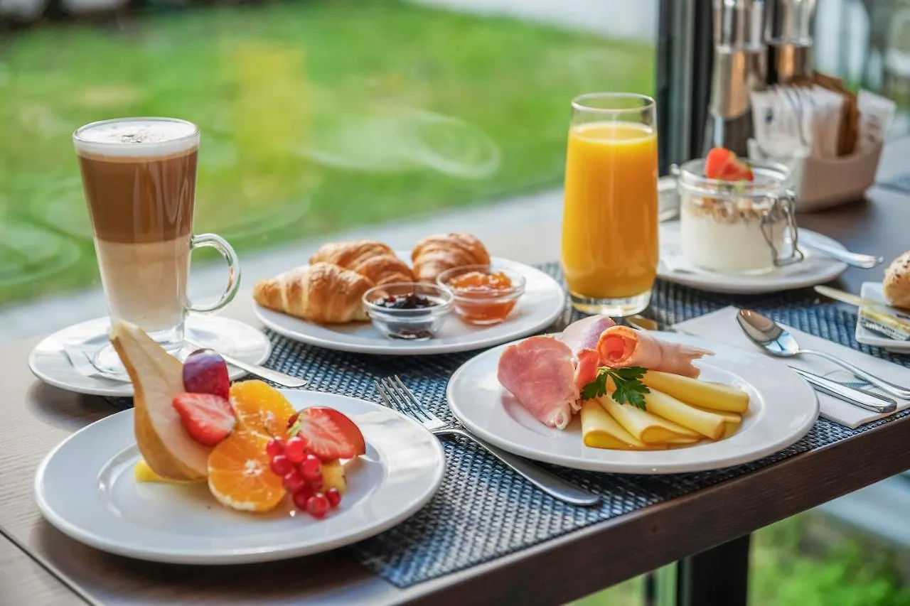Eurostars Danube Budapest 4*,